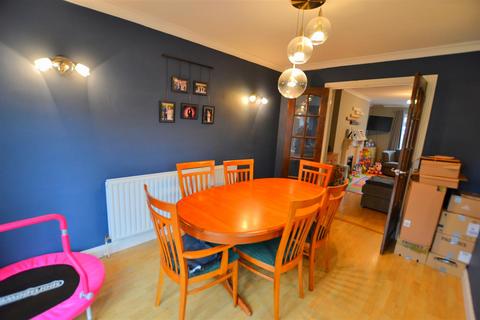 undefined, Bradshaws, Hatfield