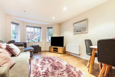 1 bedroom flat to rent, Latymer House, Godwin Close, Wokingham, RG41