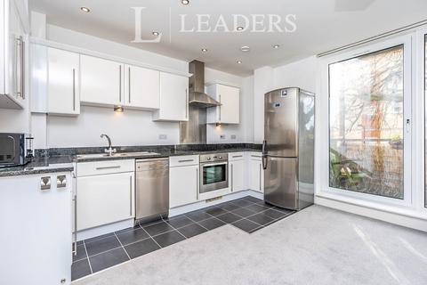 3 bedroom flat to rent, High Street, Southampton, SO14
