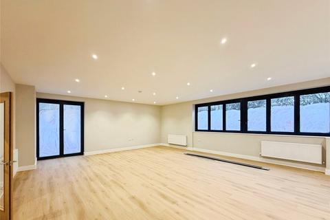 2 bedroom flat to rent, Crabble Hill, Kent CT17