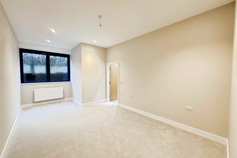2 bedroom flat to rent, Crabble Hill, Kent CT17