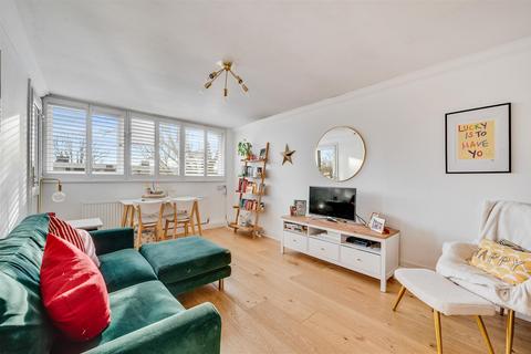 2 bedroom flat for sale, Clement Close, Willesden Green, London