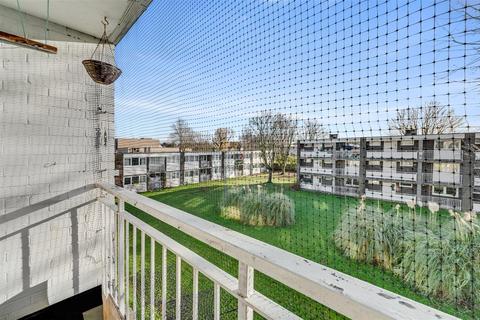 2 bedroom flat for sale, Clement Close, Willesden Green, London