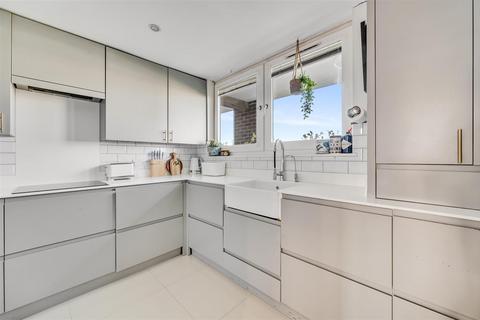 2 bedroom flat for sale, Clement Close, Willesden Green, London