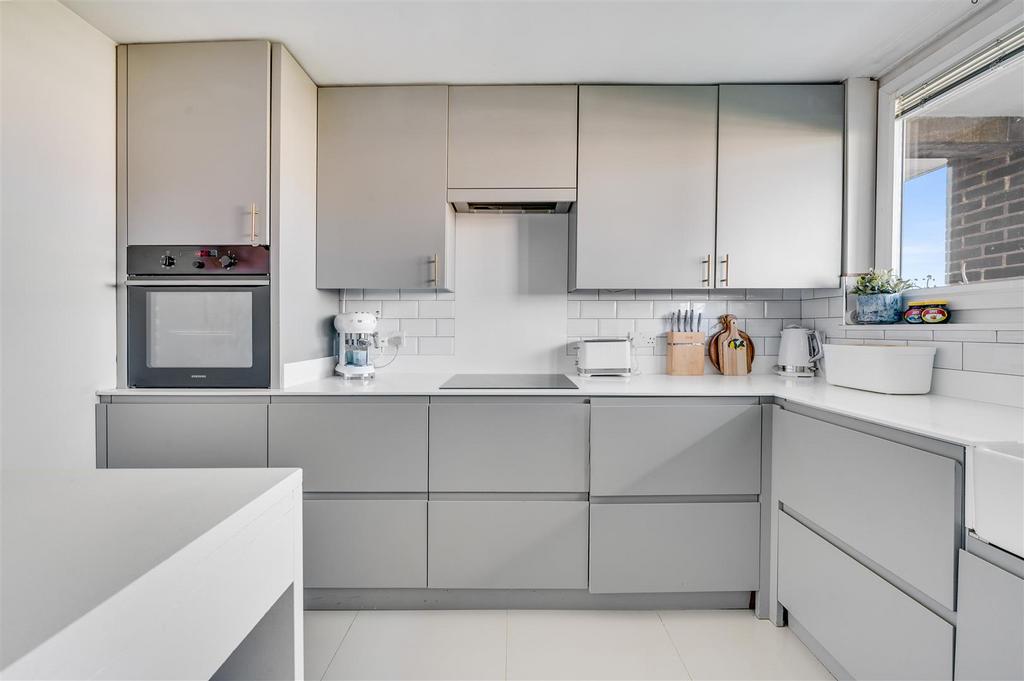 Daniels Clement Cl, London NW6 7 AN, 010.jpg