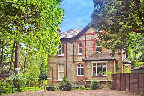 1 bedroom apartment to rent, Denefield Drive, Kenley CR8 5GR