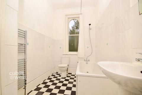 undefined, Denefield Drive, Kenley CR8