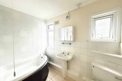 2 bedroom apartment for sale, Southend on Sea SS1