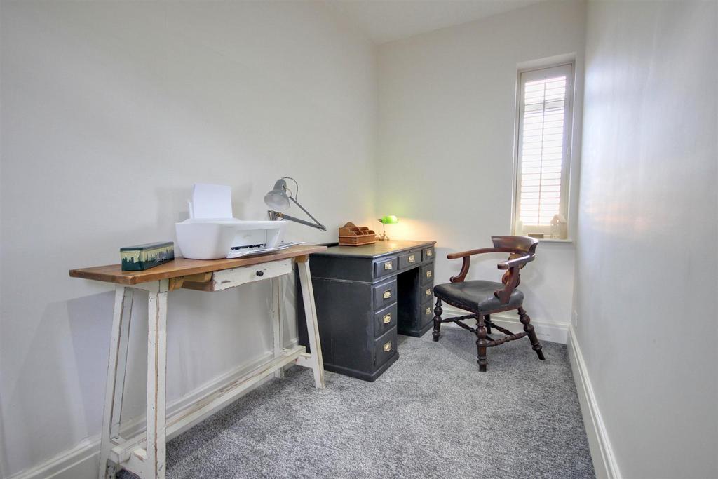 6 Bedroom 3.jpg