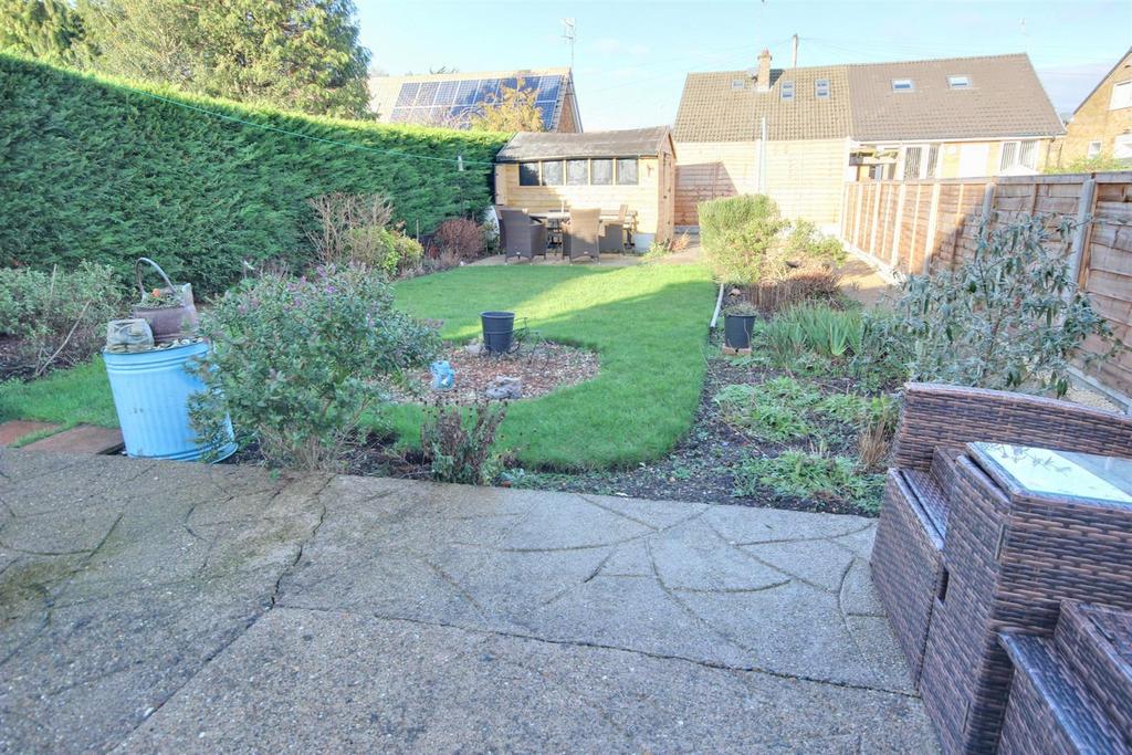 9 Garden 1.jpg