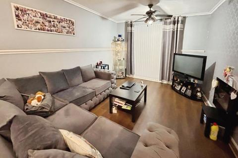 2 bedroom end of terrace house for sale, Valley Road, Greater Manchester SK14