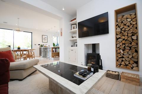 3 bedroom semi-detached house for sale, Snowdon Road, Ellesmere Park, M30