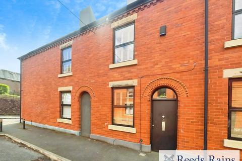 3 bedroom end of terrace house to rent, Reservoir Street, Greater Manchester M6