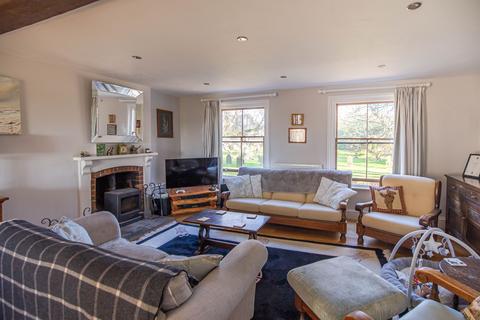 3 bedroom apartment to rent, Gloucester Street, Malmesbury, SN16