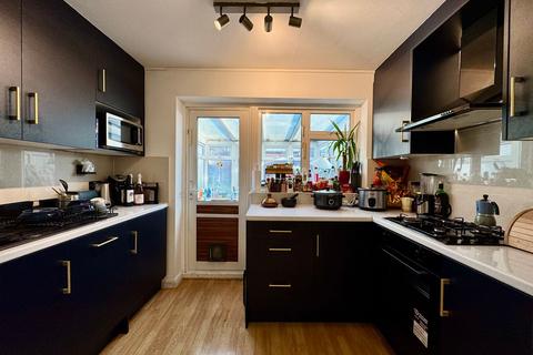 2 bedroom terraced house for sale, Edrick Road, Edgware, HA8