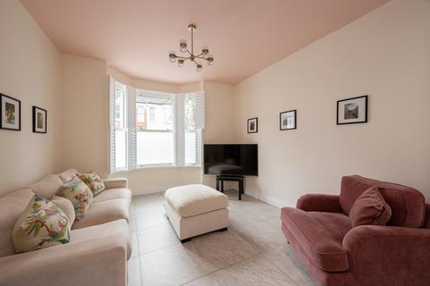 3 bedroom terraced house to rent, Charteris Road, London, NW6