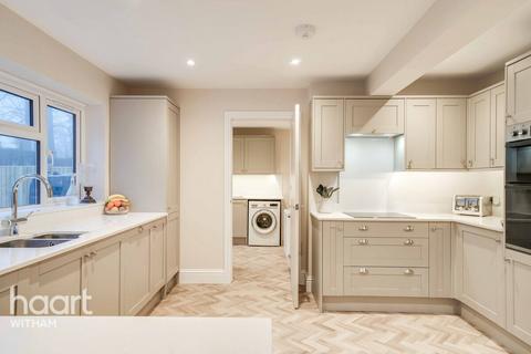 4 bedroom detached house for sale, Kelvedon Road, Wickham Bishops