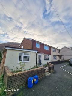 3 bedroom terraced house to rent, Fforchaman Road, Cwmaman CF44