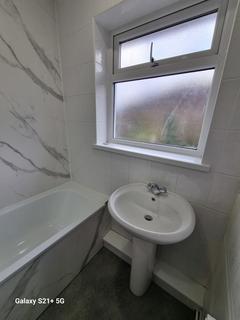 3 bedroom terraced house to rent, Fforchaman Road, Cwmaman CF44