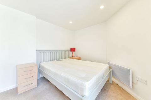1 bedroom flat to rent, Hammersmith Road, London, W14
