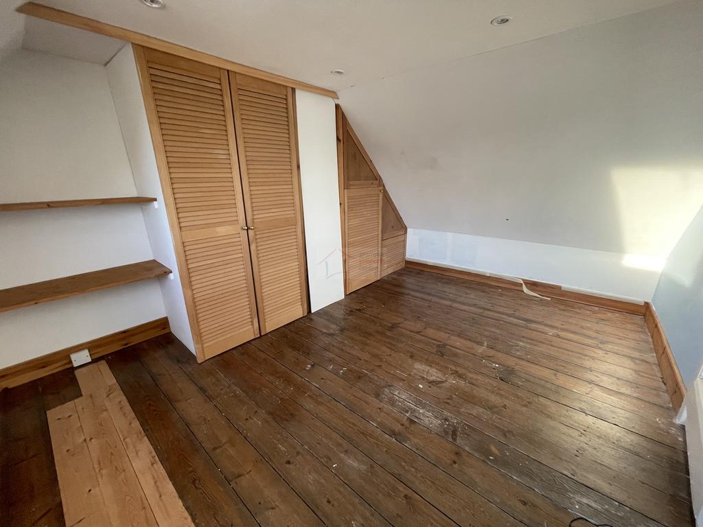 Bedroom 3.JPG
