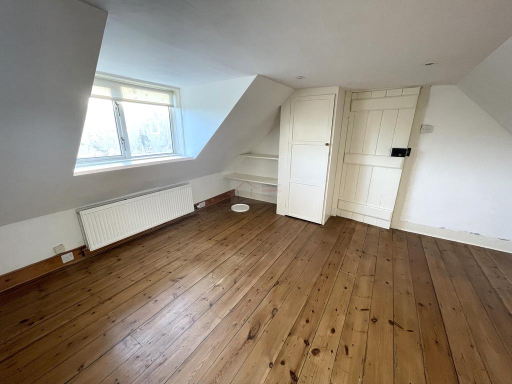 Bedroom 2b.JPG