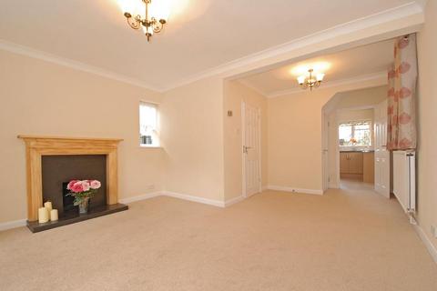 3 bedroom detached house to rent, Firs Court, Chesham Road, Amersham, HP6