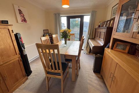 4 bedroom detached house for sale, Cours La Ville Close, Buckingham MK18