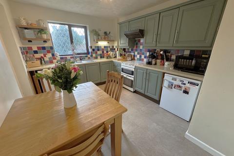 4 bedroom detached house for sale, Cours La Ville Close, Buckingham MK18