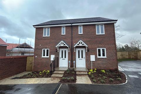 3 bedroom end of terrace house for sale, Nightingale Close, Chippenham SN15