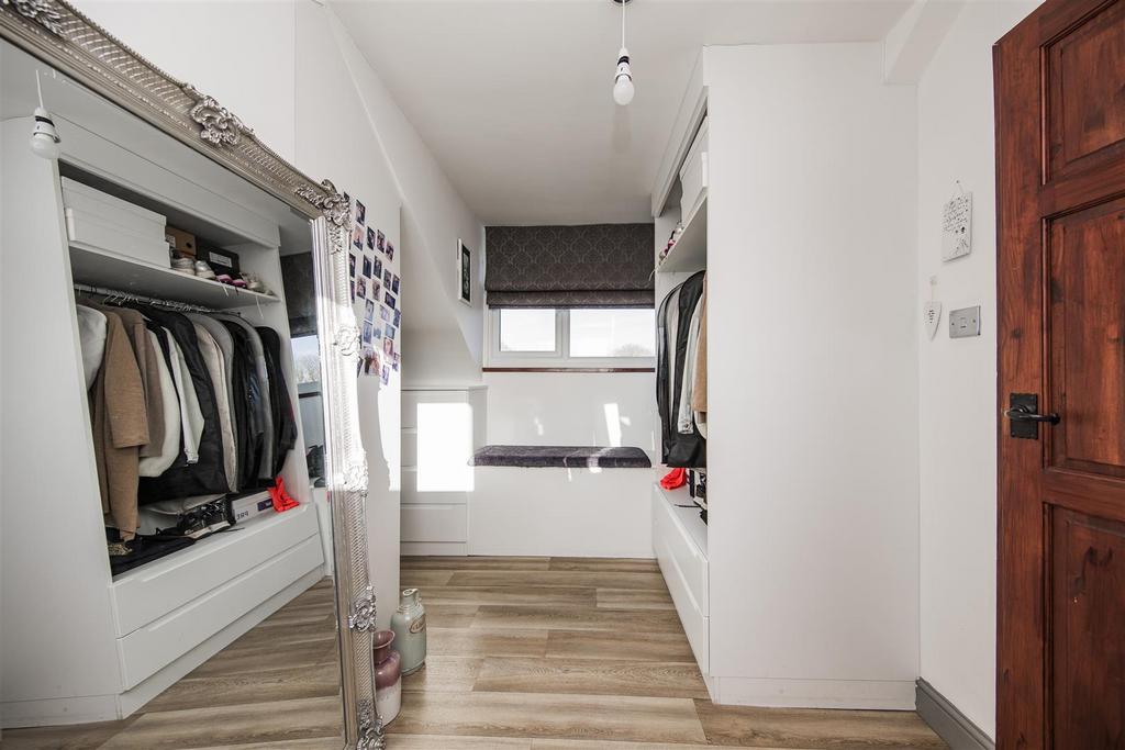 Upstairs Bedroom / Dressing Room
