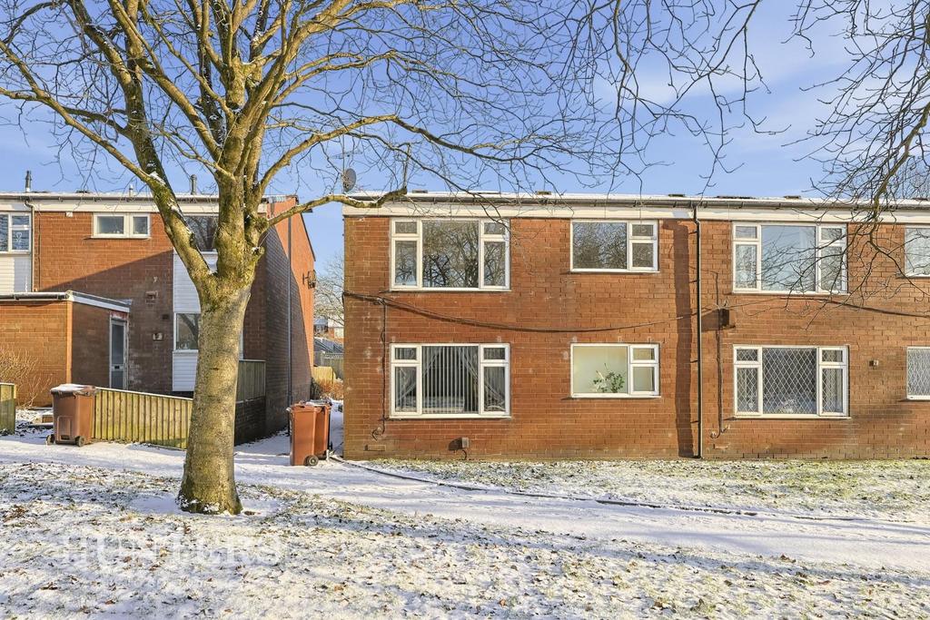 6 Merlin Close (21).jpg