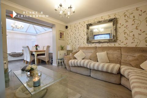 2 bedroom semi-detached bungalow for sale, Chipstead Walk, Clacton-on-Sea