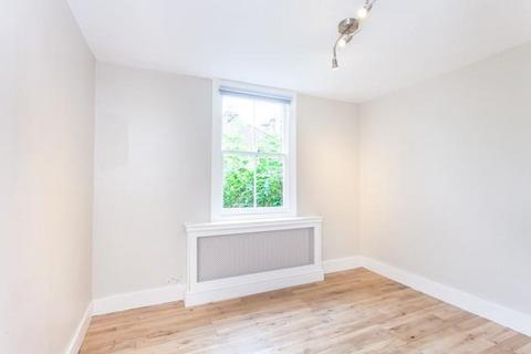 Hadyn Park Road, London, W12