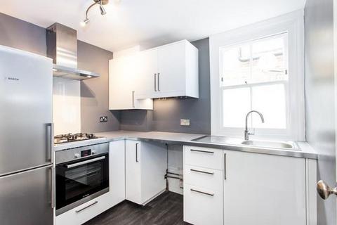 3 bedroom flat to rent, Hadyn Park Road, London, W12