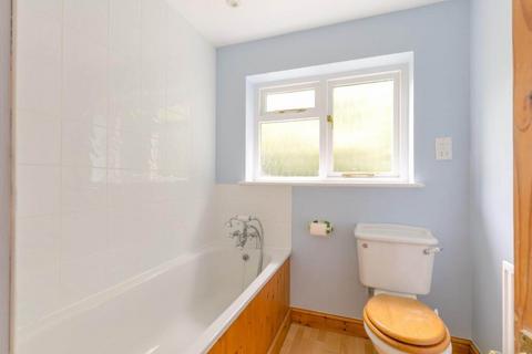 1 bedroom in a house share to rent, Springfield Road, Guildford GU1