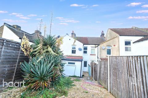 3 bedroom terraced house to rent, Charles Street, GREENHITHE