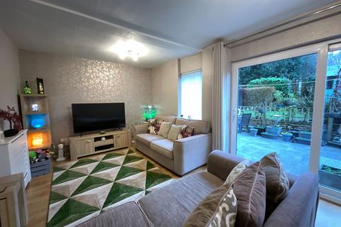 3 bedroom end of terrace house for sale, Crimmond Rise, Halesowen B63