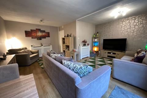 3 bedroom end of terrace house for sale, Crimmond Rise, Halesowen B63