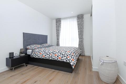 2 bedroom flat to rent, Astell Road Kidbrooke SE3