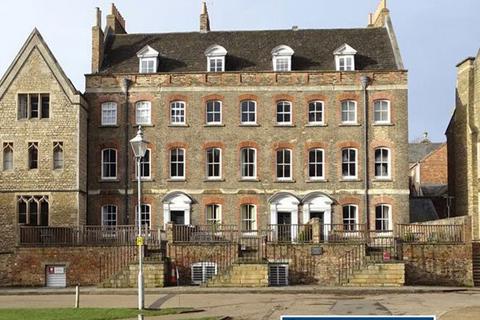 1 bedroom flat to rent, Minster Precincts, Peterborough PE1 1XS