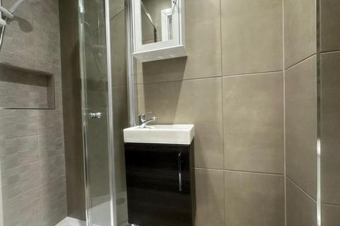 1 bedroom in a flat share to rent, Slough,  Berkshire,  SL1