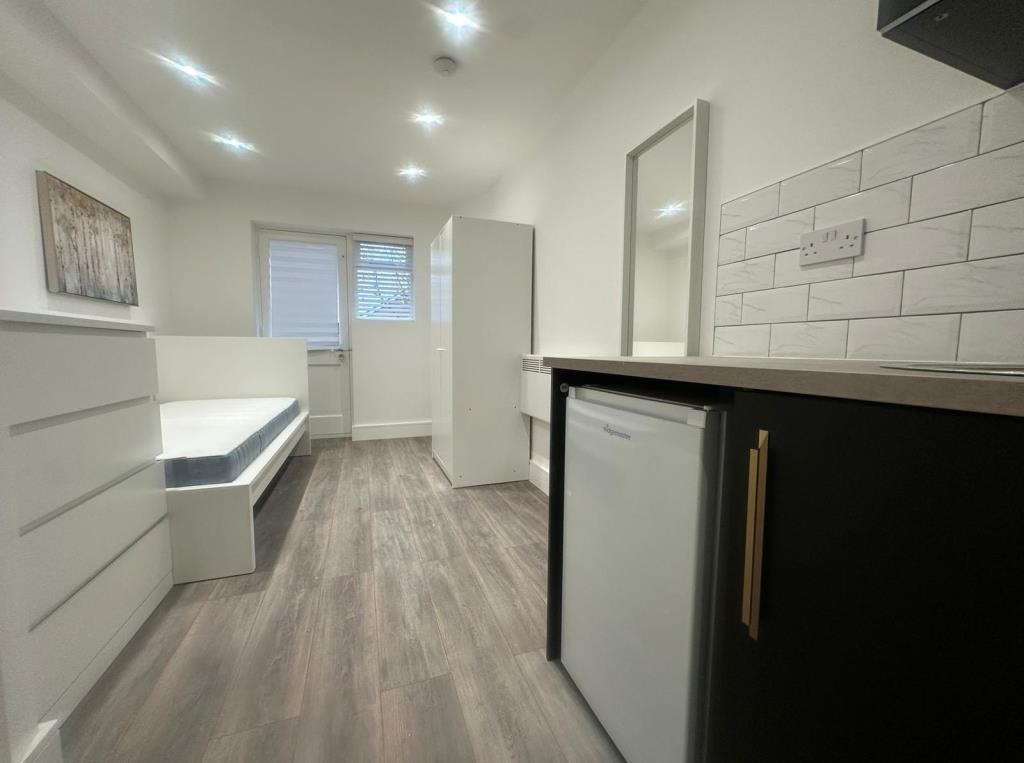 Living Area/Bedroom