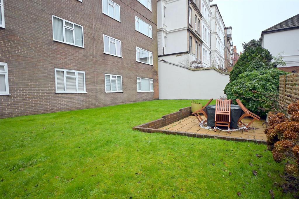Communal Gardens to Rear