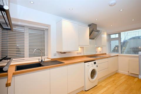 2 bedroom flat for sale, South Cliff, Eastbourne