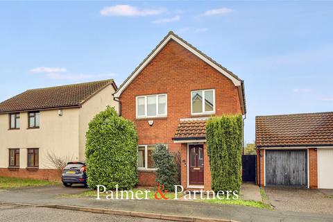 3 bedroom detached house for sale, Sutton Mead, Chelmsford CM2