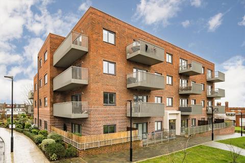 1 bedroom flat for sale, Springfield Drive, London SW17