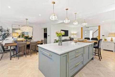 5 bedroom detached house for sale, Milton Mount Avenue, Crawley RH10