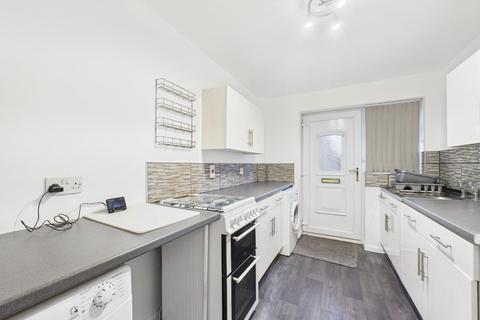 2 bedroom flat to rent, Tower Street, Bradford