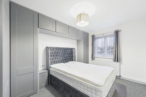 2 bedroom flat to rent, Tower Street, Bradford